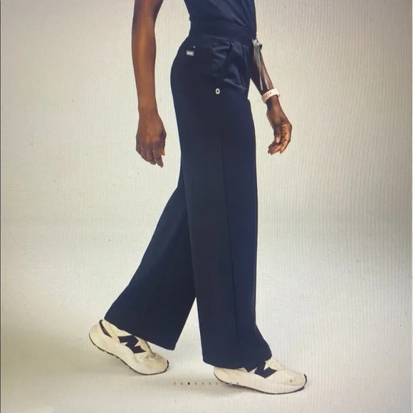 High Waisted Salina FORMx Wide Leg Scrub Pants - Picture 3 of 9